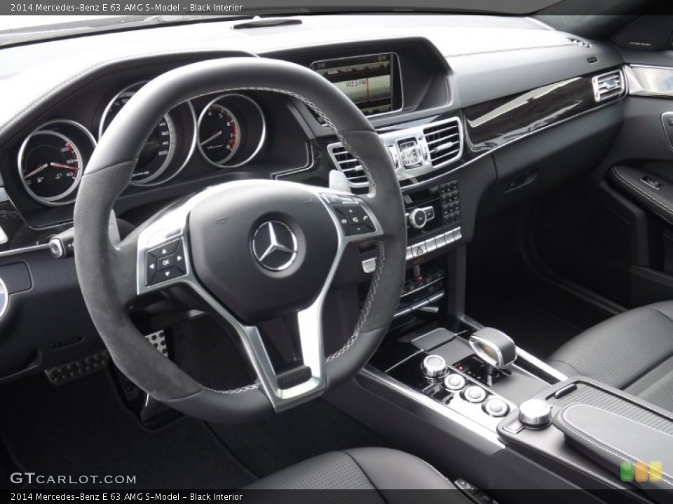 Black Interior Dashboard for the 2014 Mercedes-Benz E 63 AMG S-Model #95694330