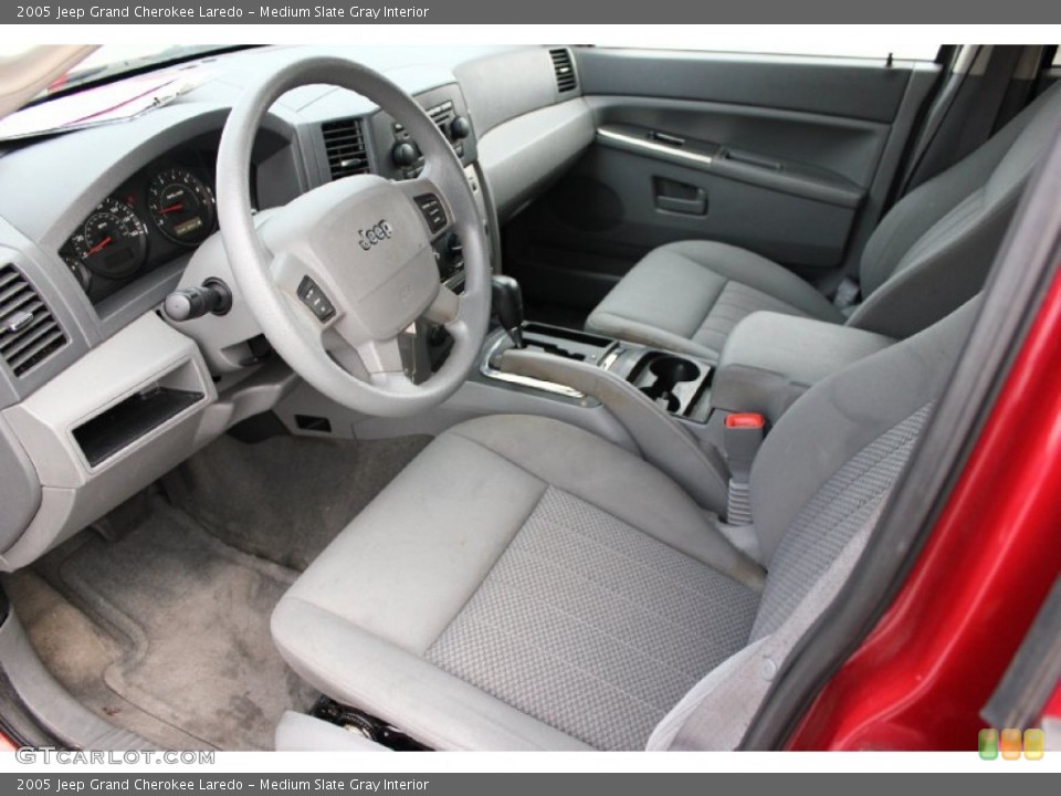 Medium Slate Gray Interior Photo for the 2005 Jeep Grand Cherokee Laredo #95707040