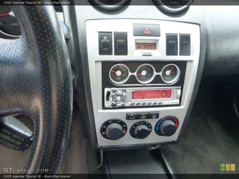 Black/Red Interior Controls for the 2005 Hyundai Tiburon SE #95710640