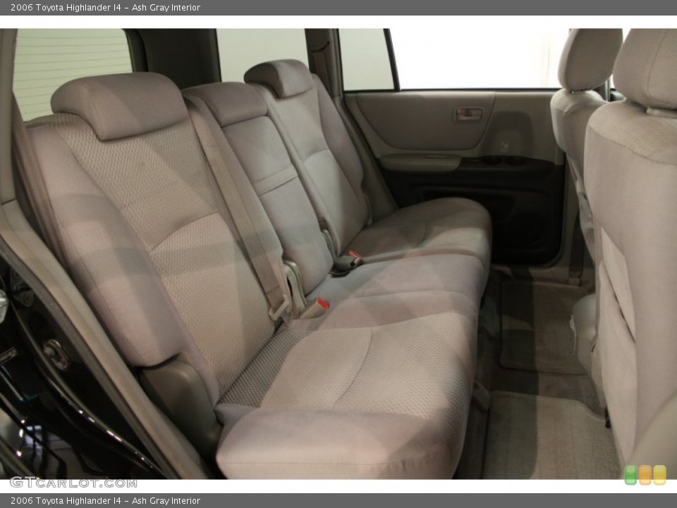 Ash Gray Interior Rear Seat for the 2006 Toyota Highlander I4 #95718419