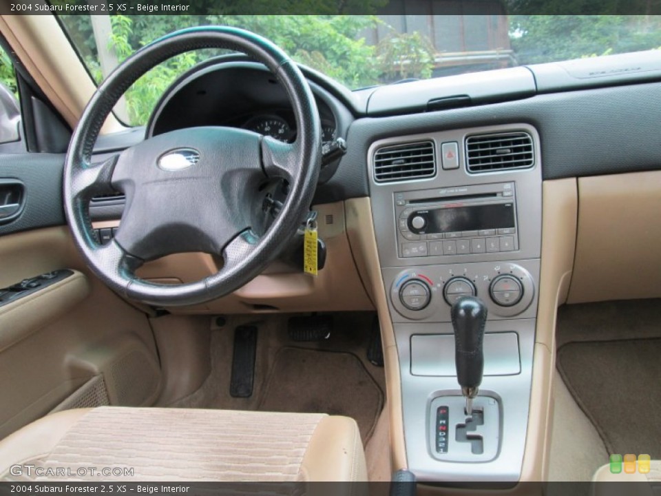 Beige Interior Dashboard for the 2004 Subaru Forester 2.5 XS #95746338