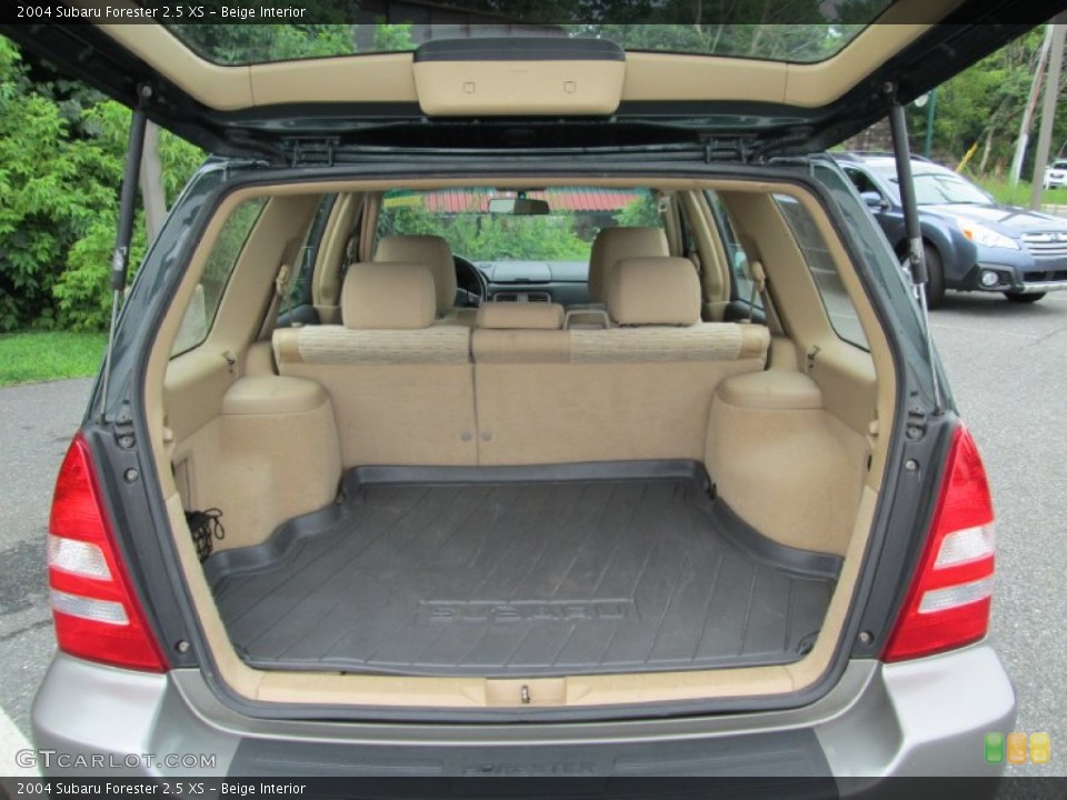 Beige Interior Trunk for the 2004 Subaru Forester 2.5 XS #95746413