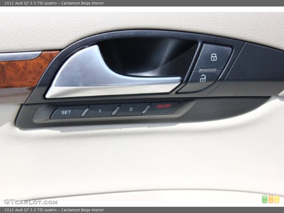 Cardamom Beige Interior Controls for the 2012 Audi Q7 3.0 TDI quattro #95818893