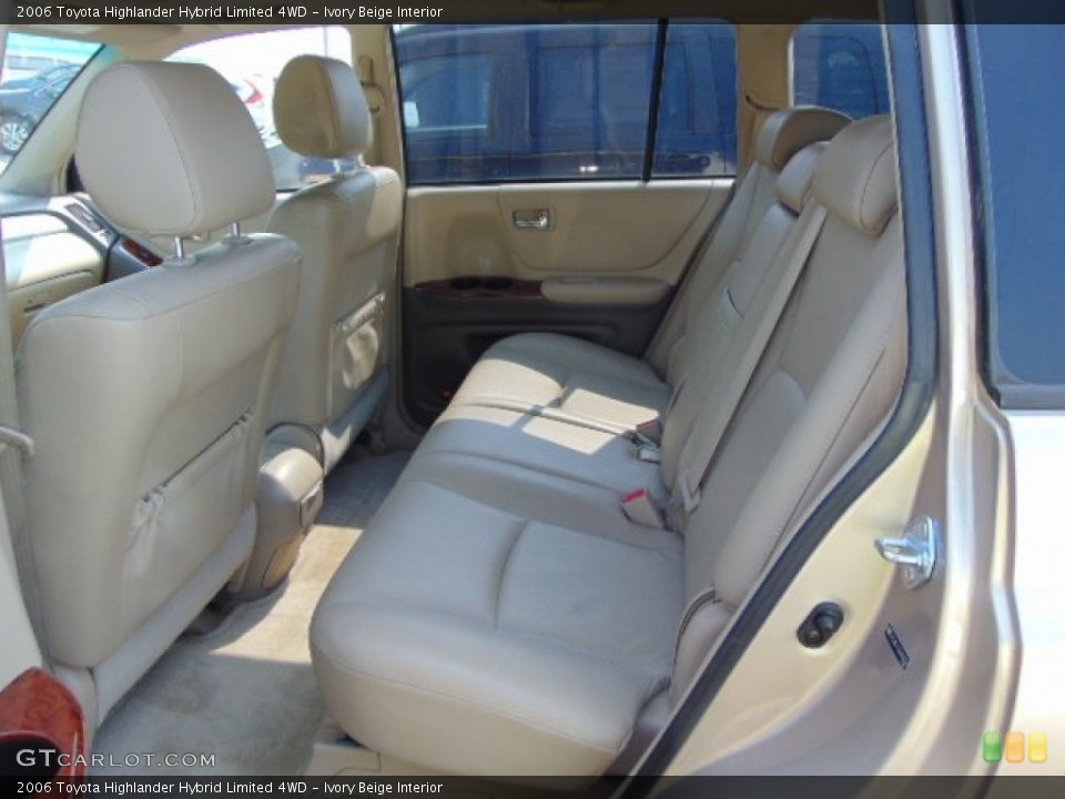 Ivory Beige Interior Rear Seat for the 2006 Toyota Highlander Hybrid Limited 4WD #95871838