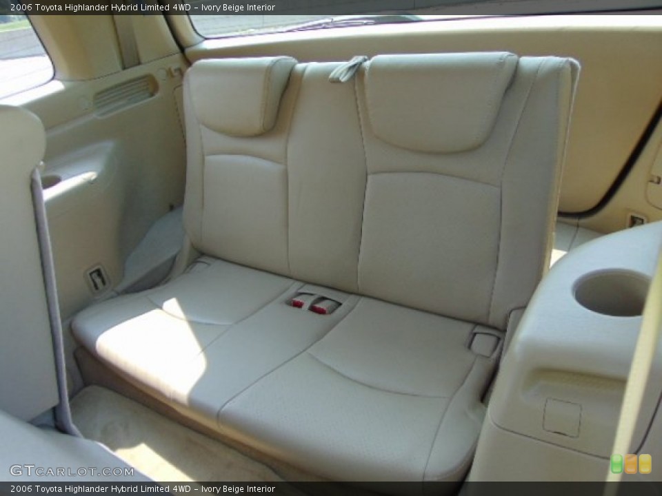 Ivory Beige Interior Rear Seat for the 2006 Toyota Highlander Hybrid Limited 4WD #95871862