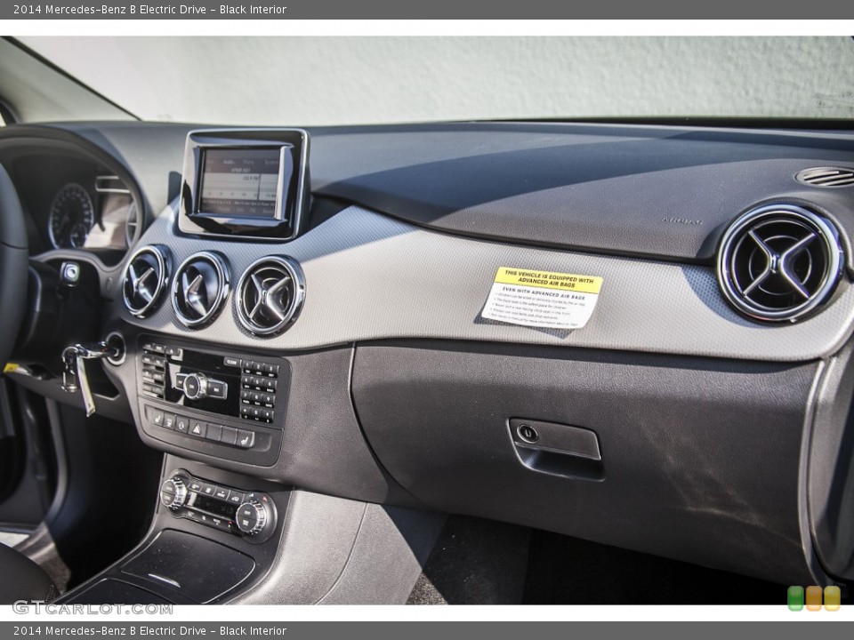 Black Interior Dashboard for the 2014 Mercedes-Benz B Electric Drive #95883423