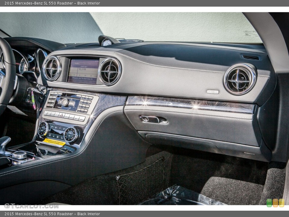 Black Interior Dashboard for the 2015 Mercedes-Benz SL 550 Roadster #95907208