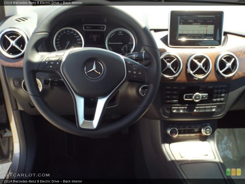 Black Interior Dashboard for the 2014 Mercedes-Benz B Electric Drive #95921695