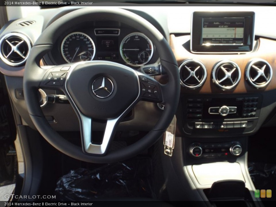 Black Interior Dashboard for the 2014 Mercedes-Benz B Electric Drive #95921980