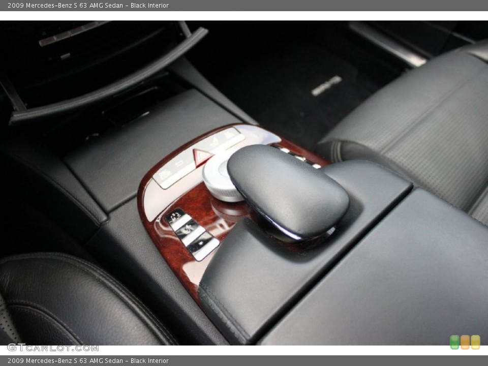 Black Interior Controls for the 2009 Mercedes-Benz S 63 AMG Sedan #96033225