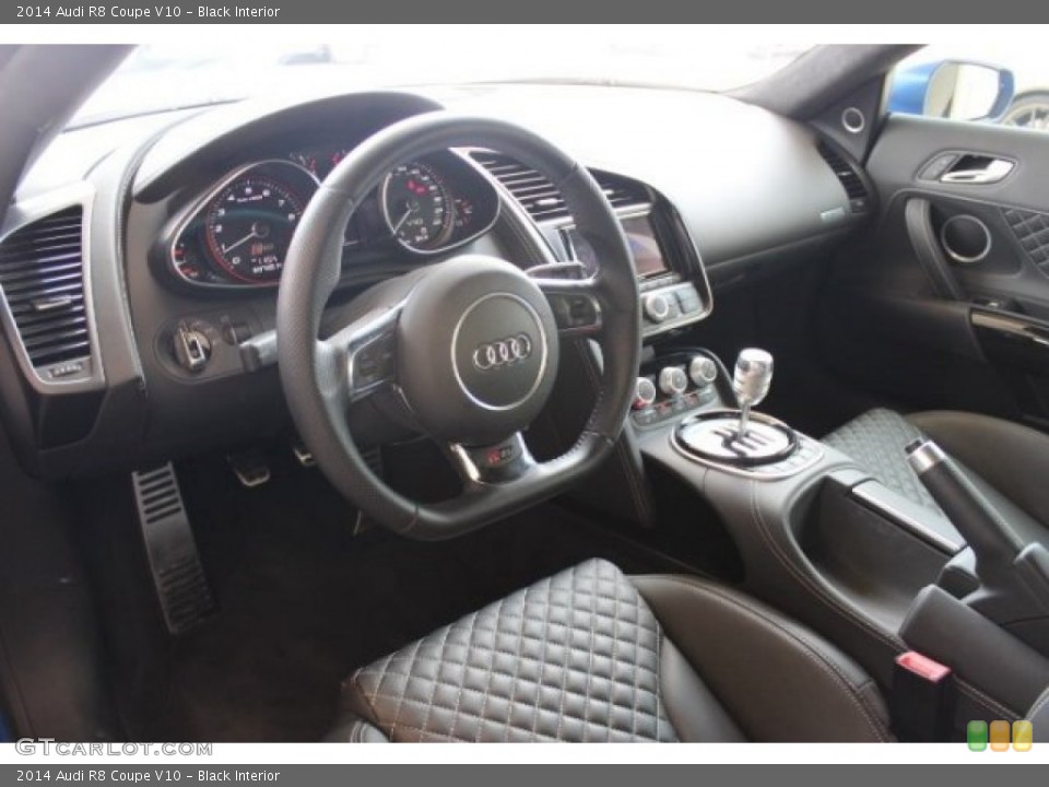 Black Interior Photo for the 2014 Audi R8 Coupe V10 #96196133