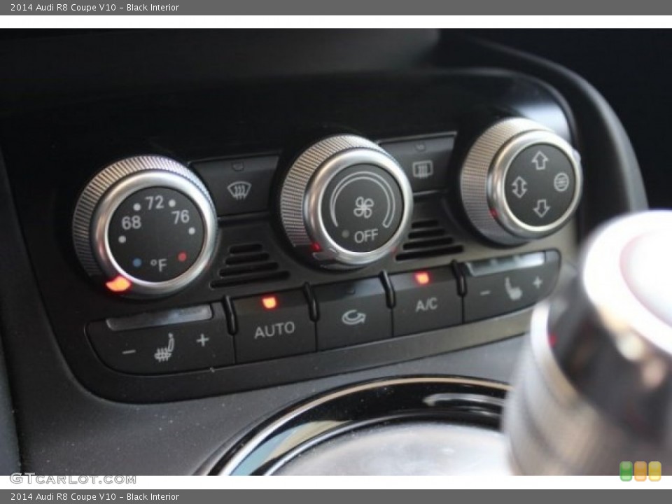 Black Interior Controls for the 2014 Audi R8 Coupe V10 #96196238