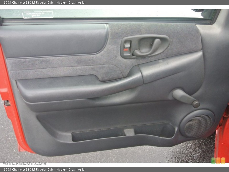 Medium Gray Interior Door Panel for the 1999 Chevrolet S10 LS Regular Cab #96281211