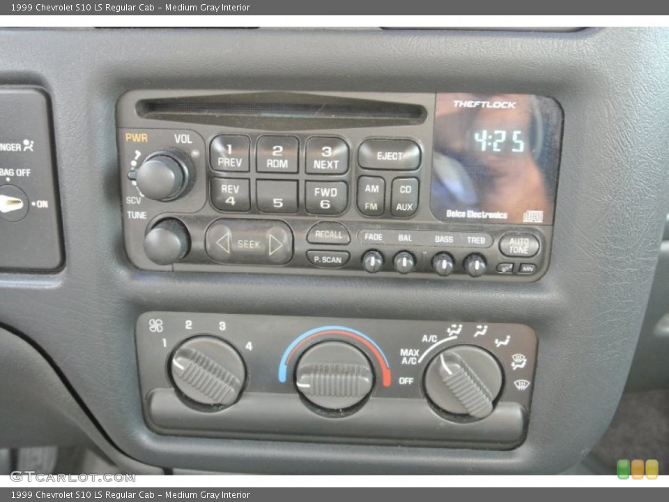 Medium Gray Interior Controls for the 1999 Chevrolet S10 LS Regular Cab #96281274