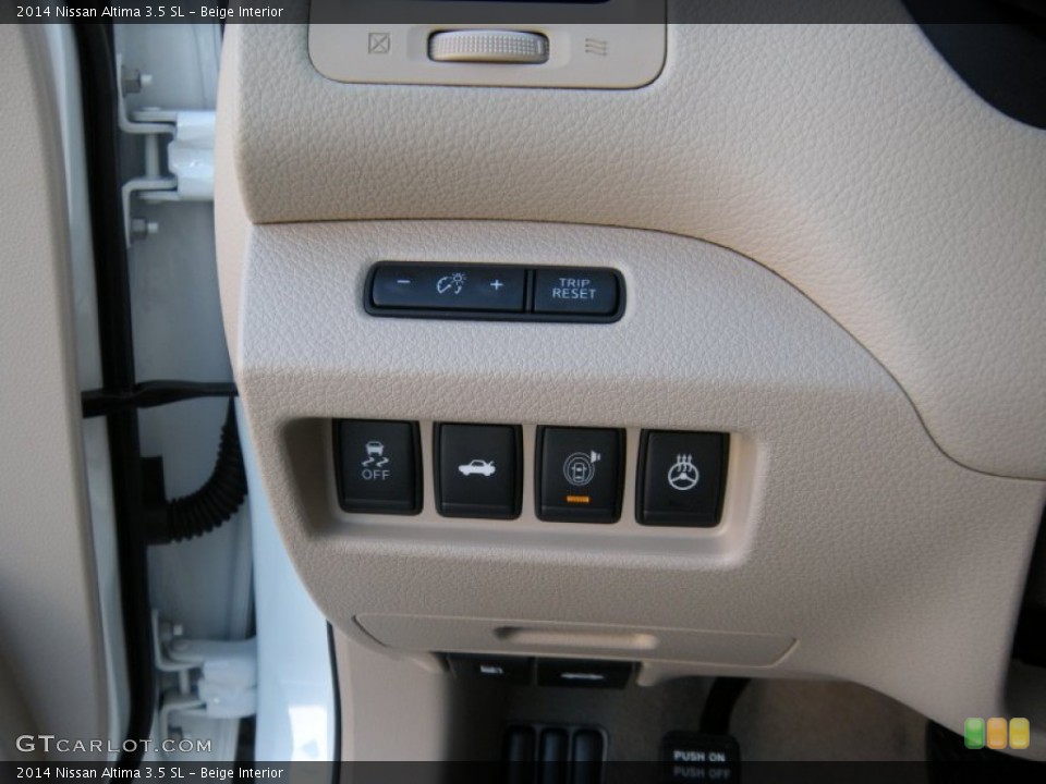 Beige Interior Controls for the 2014 Nissan Altima 3.5 SL #96293289