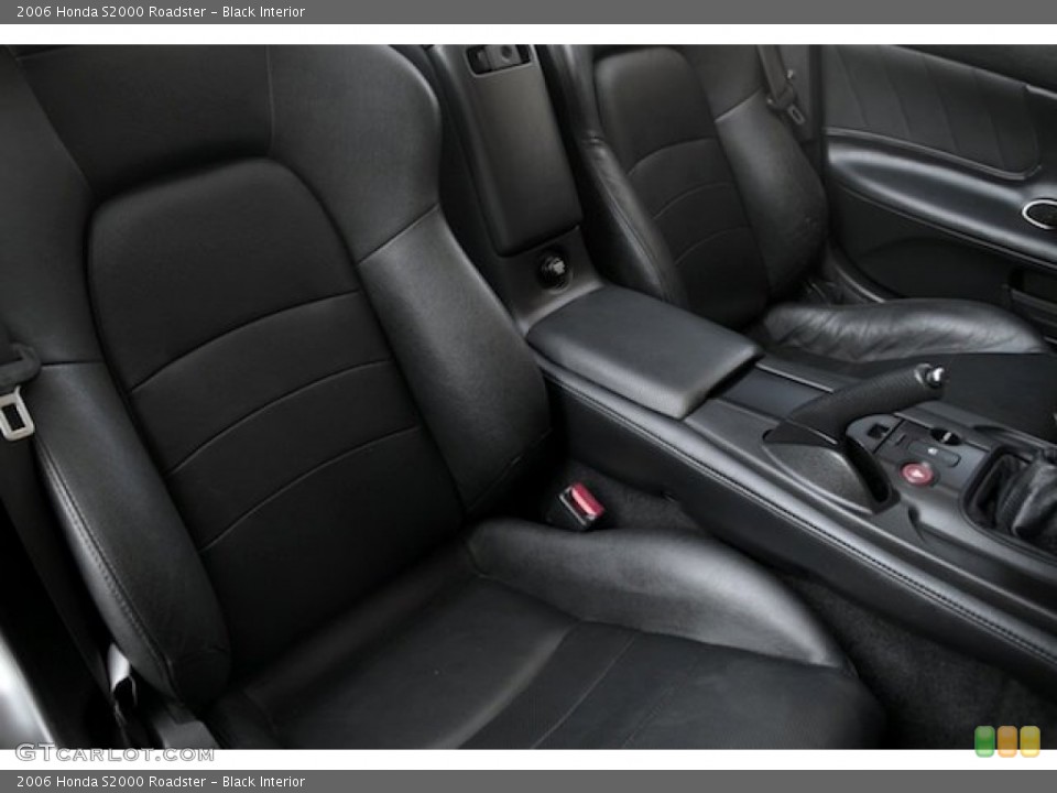 Black Interior Front Seat for the 2006 Honda S2000 Roadster #96303708