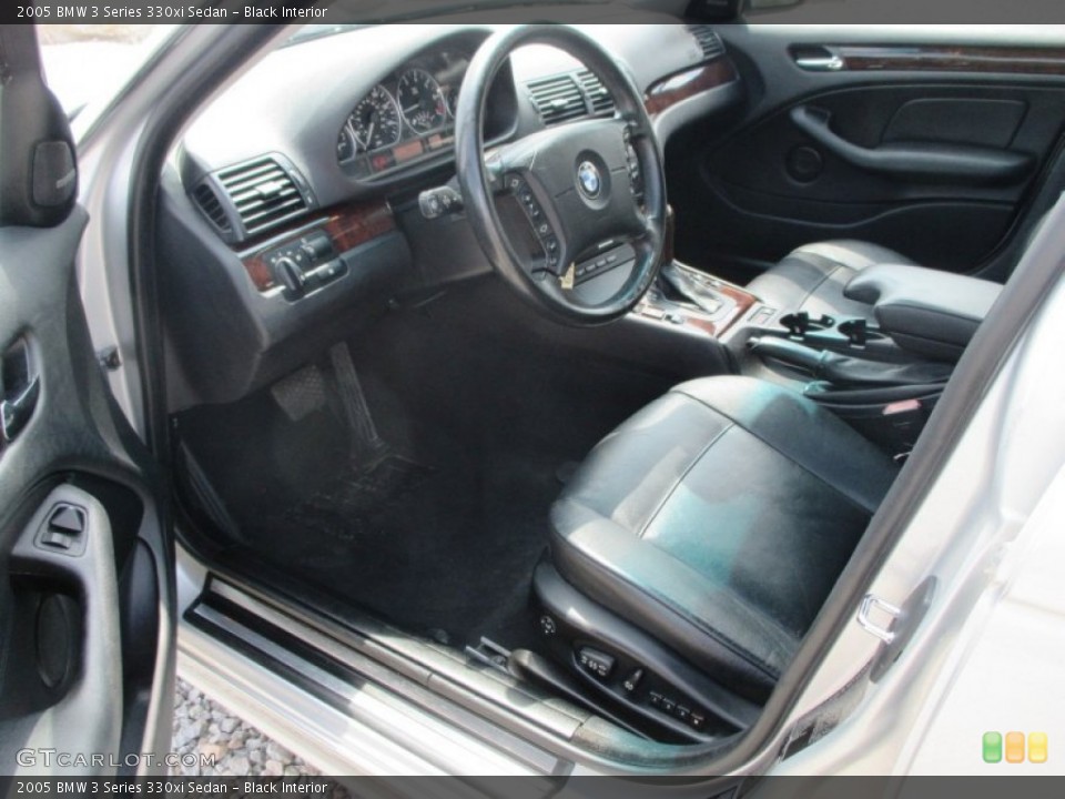Black Interior Photo for the 2005 BMW 3 Series 330xi Sedan #96377361