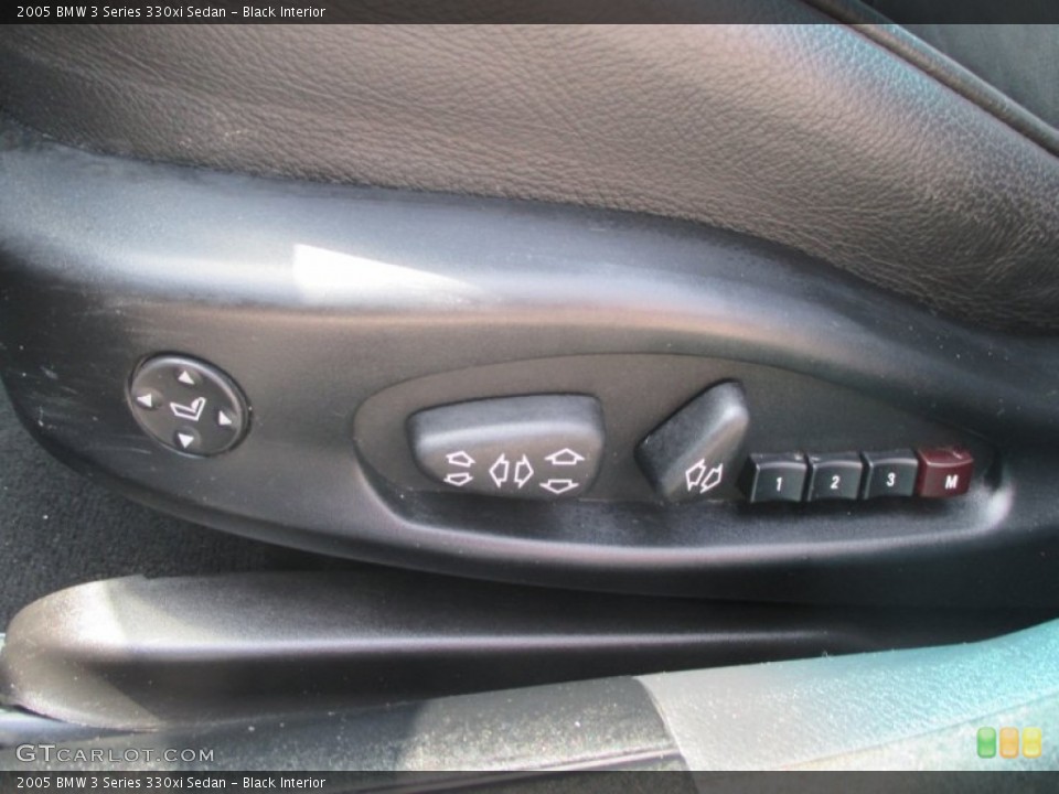 Black Interior Controls for the 2005 BMW 3 Series 330xi Sedan #96377367