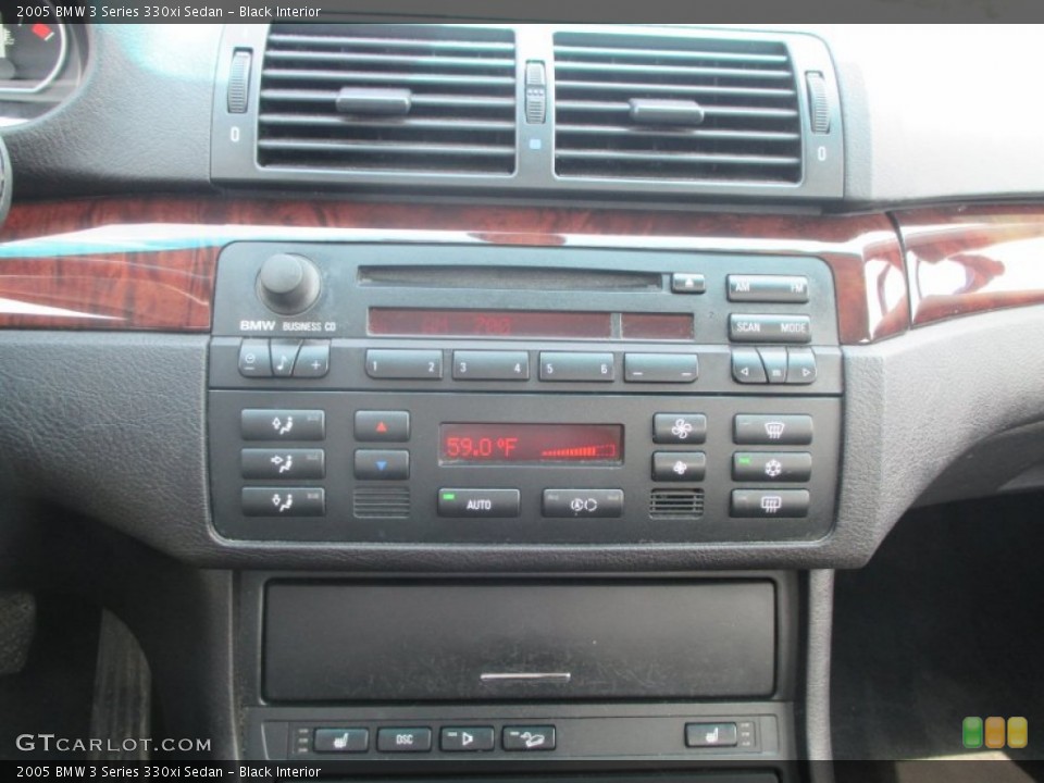 Black Interior Controls for the 2005 BMW 3 Series 330xi Sedan #96377376