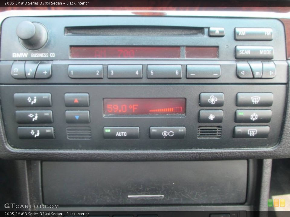 Black Interior Controls for the 2005 BMW 3 Series 330xi Sedan #96377382