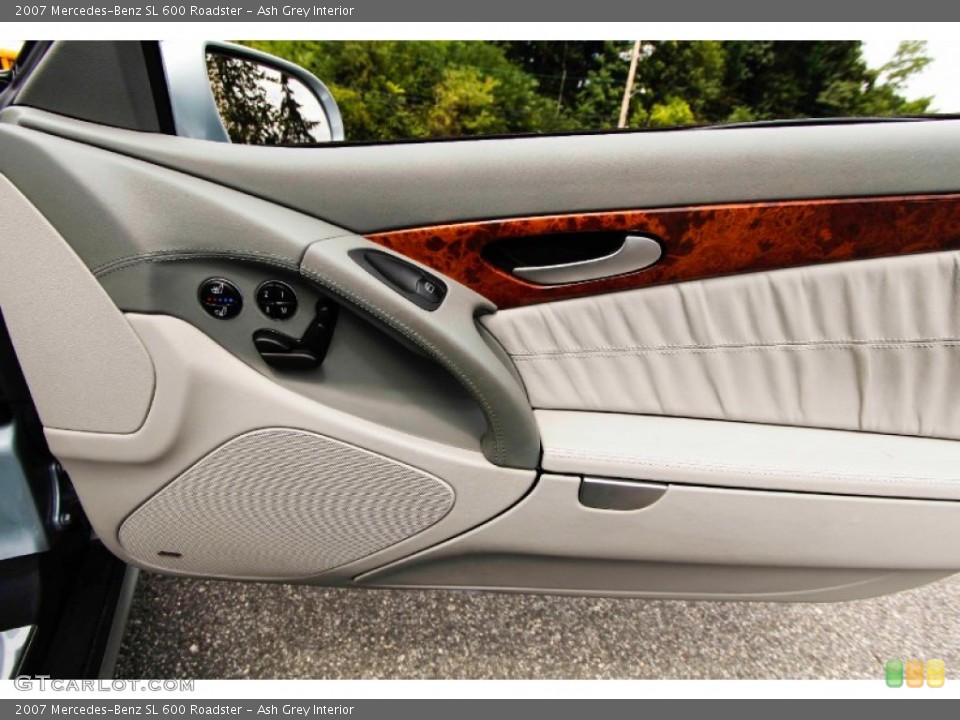 Ash Grey Interior Door Panel for the 2007 Mercedes-Benz SL 600 Roadster #96399743