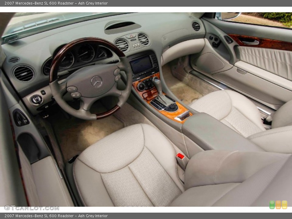 Ash Grey 2007 Mercedes-Benz SL Interiors