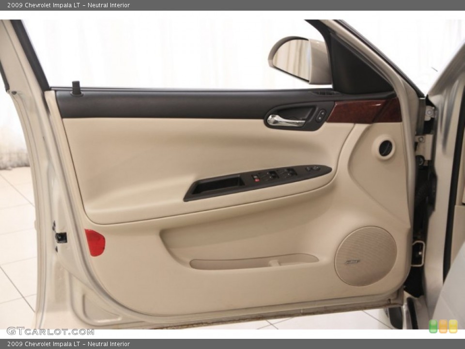Neutral Interior Door Panel for the 2009 Chevrolet Impala LT #96416735