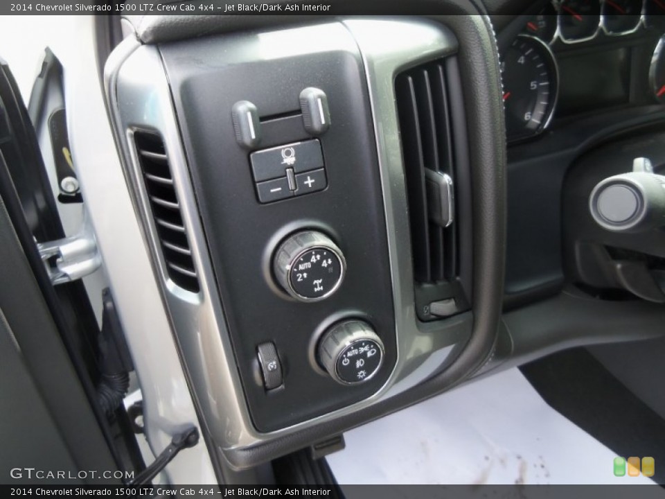 Jet Black/Dark Ash Interior Controls for the 2014 Chevrolet Silverado 1500 LTZ Crew Cab 4x4 #96430807