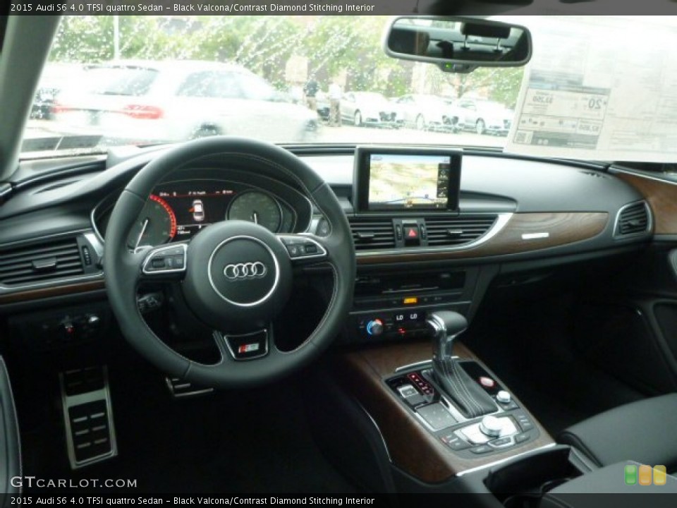 Black Valcona/Contrast Diamond Stitching Interior Dashboard for the 2015 Audi S6 4.0 TFSI quattro Sedan #96546883