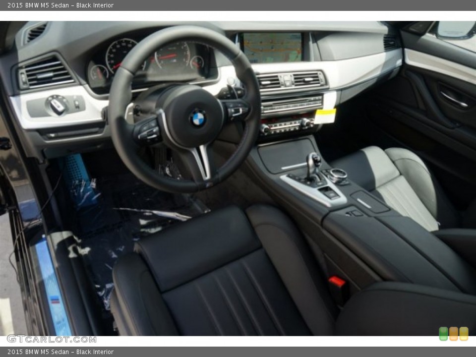 Black Interior Photo for the 2015 BMW M5 Sedan #96580026