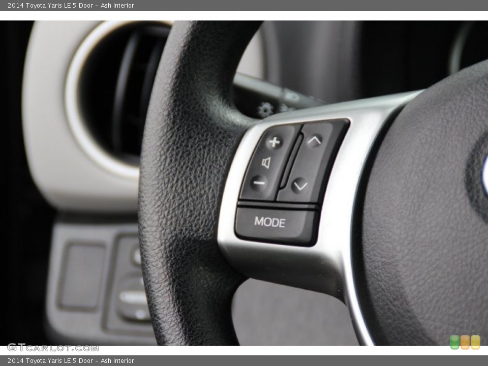 Ash Interior Controls for the 2014 Toyota Yaris LE 5 Door #96604079