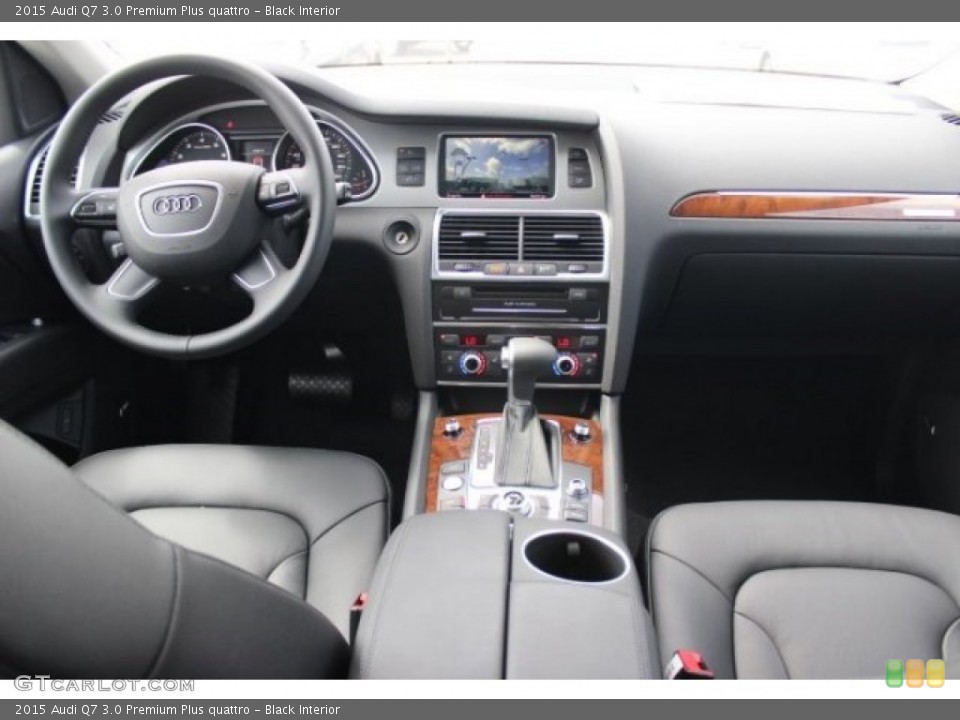 Black Interior Dashboard for the 2015 Audi Q7 3.0 Premium Plus quattro #96606404