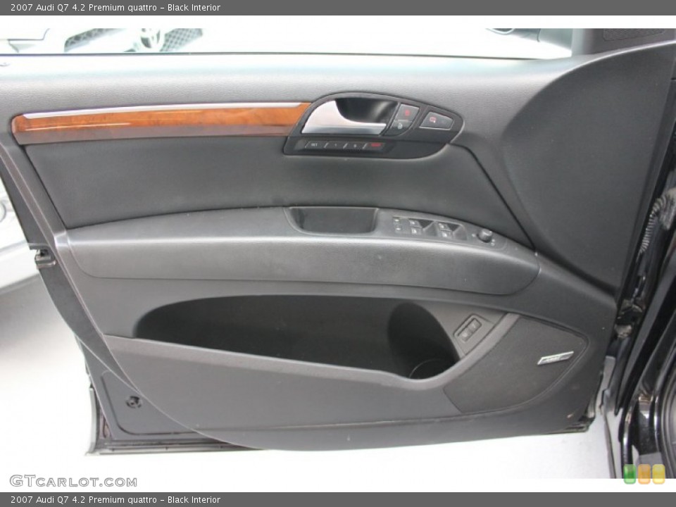 Black Interior Door Panel for the 2007 Audi Q7 4.2 Premium quattro #96619709
