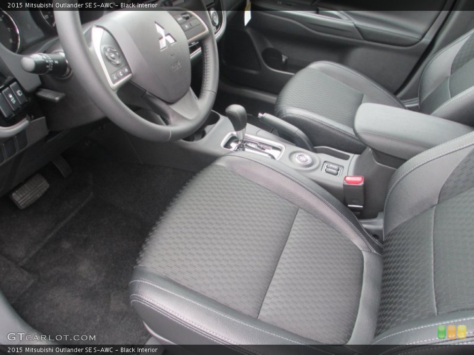 Black Interior Photo for the 2015 Mitsubishi Outlander SE S-AWC #96627502