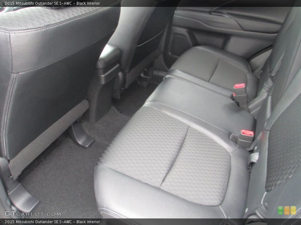 Black Interior Rear Seat for the 2015 Mitsubishi Outlander SE S-AWC #96627518