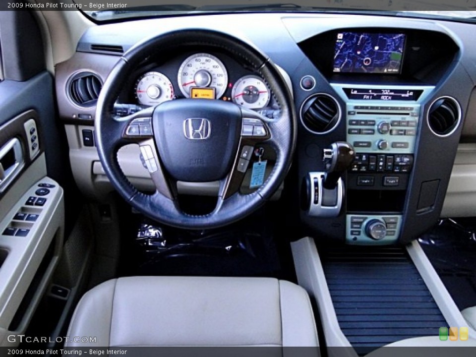 Beige Interior Dashboard for the 2009 Honda Pilot Touring #96806720