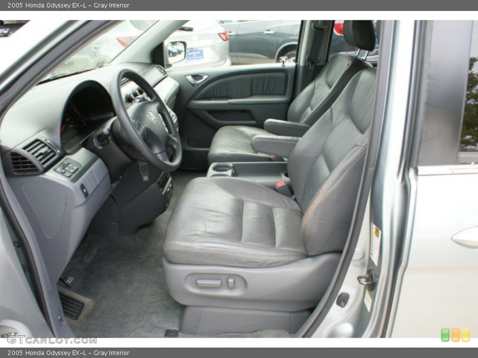 Gray Interior Photo for the 2005 Honda Odyssey EX-L #96817904
