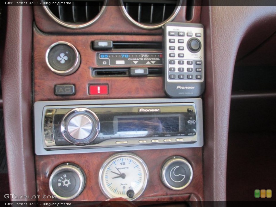 Burgundy Interior Controls for the 1986 Porsche 928 S #96845516