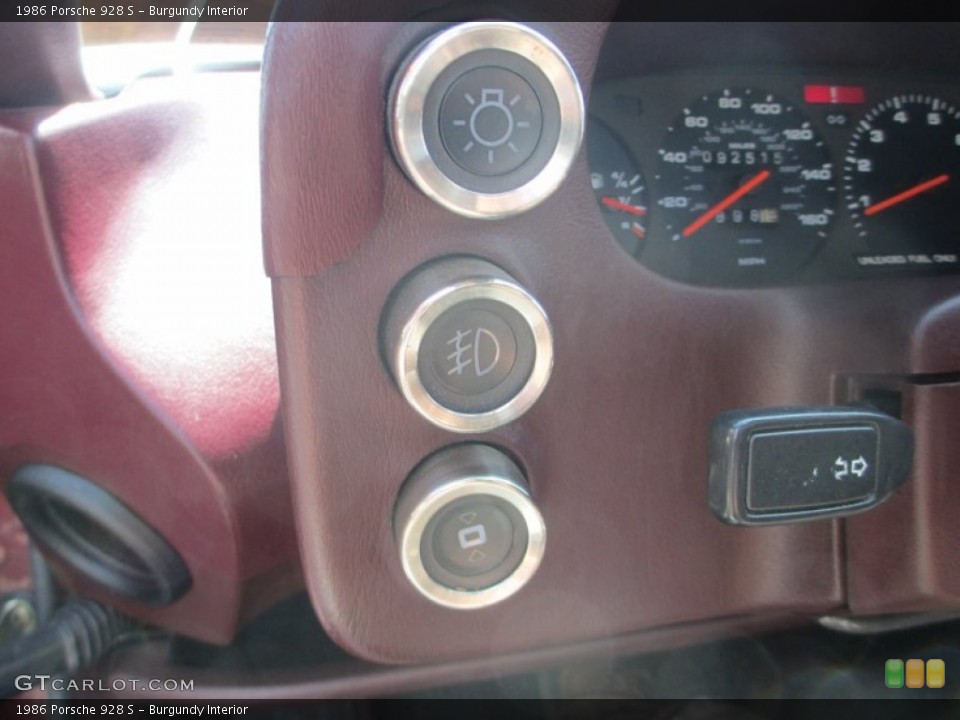 Burgundy Interior Controls for the 1986 Porsche 928 S #96845732
