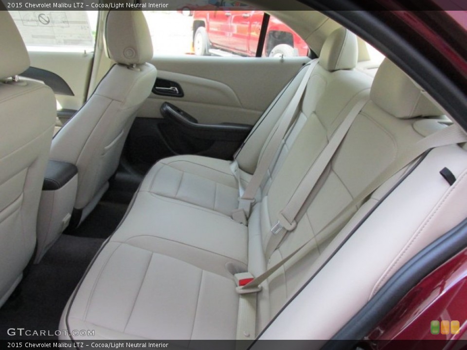 Cocoa/Light Neutral Interior Rear Seat for the 2015 Chevrolet Malibu LTZ #96932131