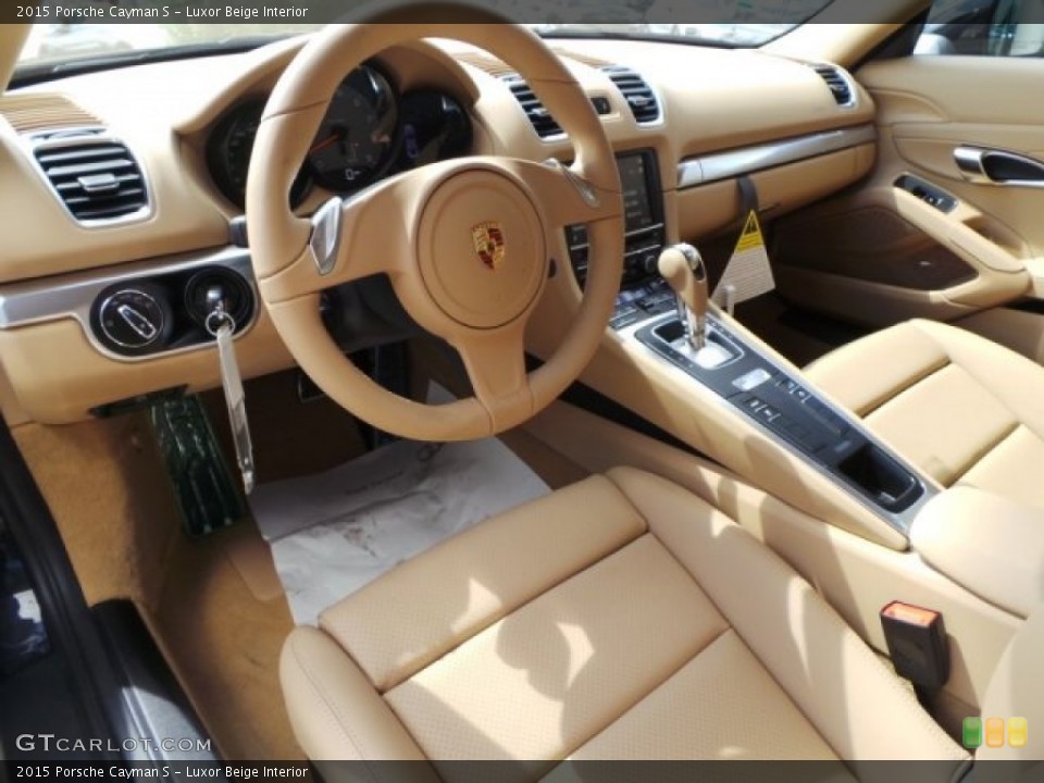 Luxor Beige Interior Photo for the 2015 Porsche Cayman S #96989862