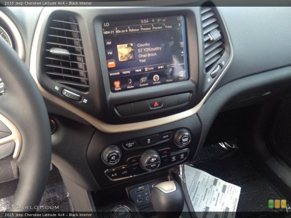 Black Interior Controls For The 2015 Jeep Cherokee Latitude
