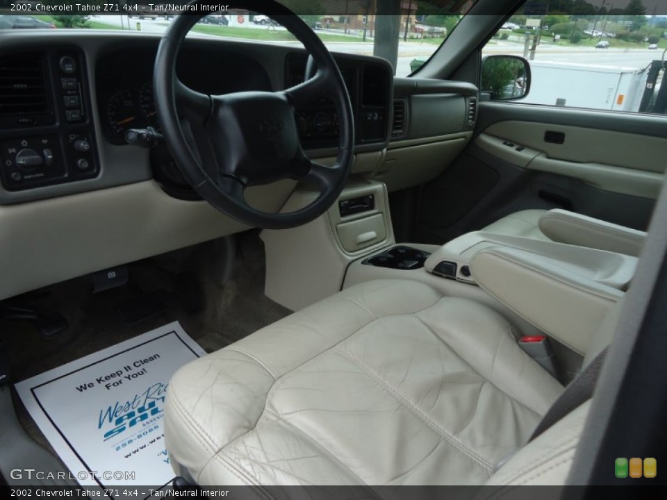 Tan/Neutral Interior Photo for the 2002 Chevrolet Tahoe Z71 4x4 #97104316