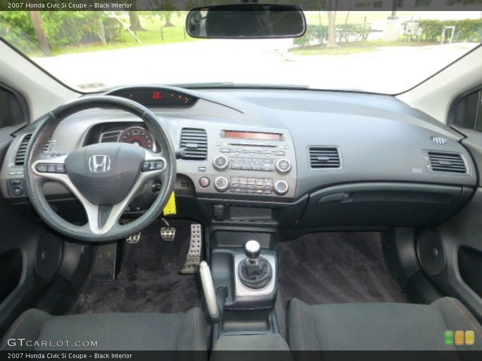 Black Interior Dashboard for the 2007 Honda Civic Si Coupe #97151300
