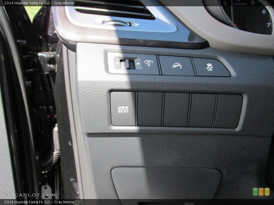 Gray Interior Controls for the 2014 Hyundai Santa Fe GLS #97180649