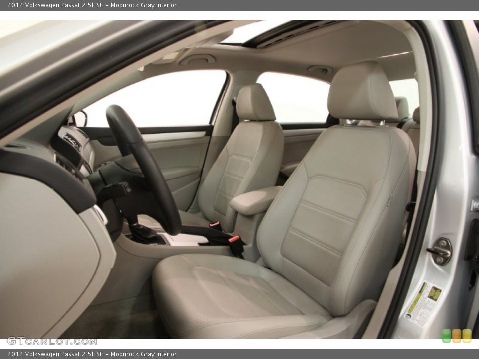 Moonrock Gray Interior Photo for the 2012 Volkswagen Passat 2.5L SE #97207237