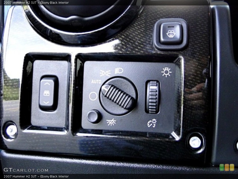 Ebony Black Interior Controls for the 2007 Hummer H2 SUT #97232668