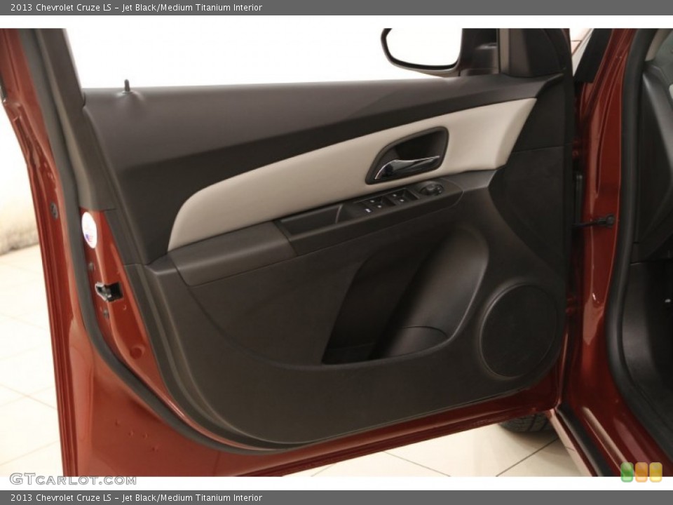 Jet Black/Medium Titanium Interior Door Panel for the 2013 Chevrolet Cruze LS #97255123