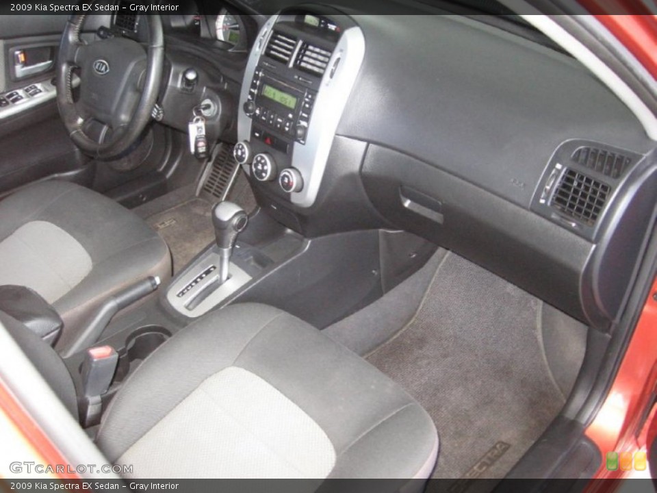 Gray Interior Photo for the 2009 Kia Spectra EX Sedan #97339611