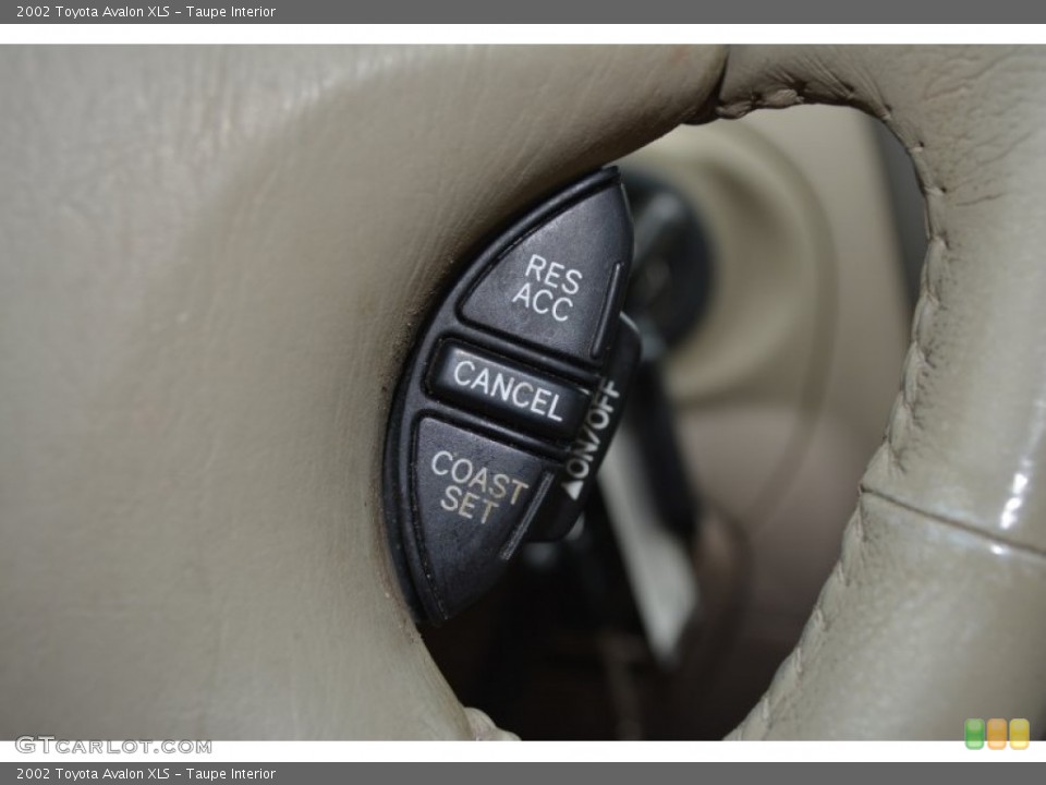 Taupe Interior Controls for the 2002 Toyota Avalon XLS #97377282